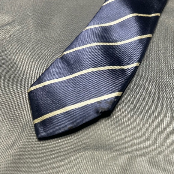 Men’s Ralph Lauren Purple Label White Striped Silk Italy Designer Tie - Picture 6 of 6